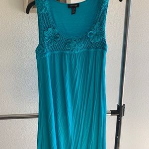 Spense Aquablue rolled neck flowers